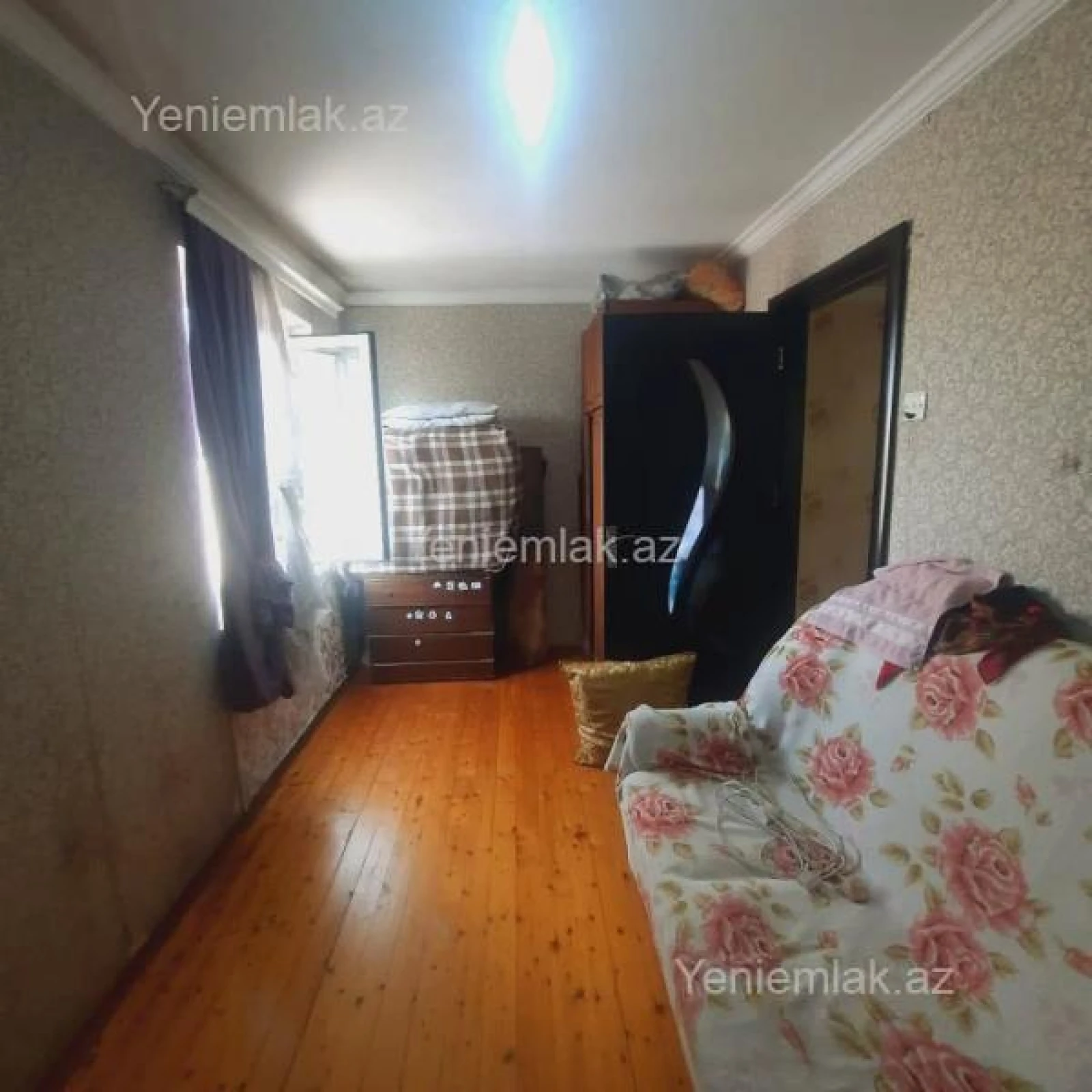 Satılır 2 otaqlı köhnə tikili 48 m²