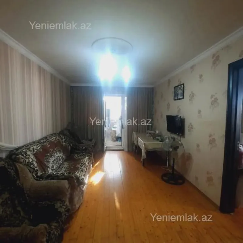 Satılır 2 otaqlı köhnə tikili 48 m²