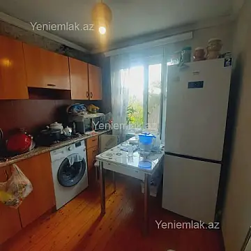 Satılır 2 otaqlı köhnə tikili 48 m²