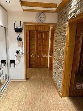 Satılır 4 otaqlı köhnə tikili 90 m²