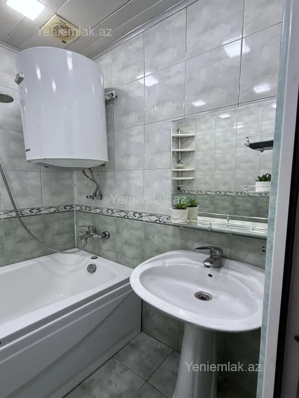 Satılır 2 otaqlı köhnə tikili 45 m²