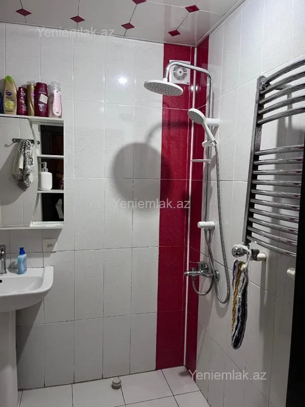 Satılır 3 otaqlı yeni tikili 95 m²