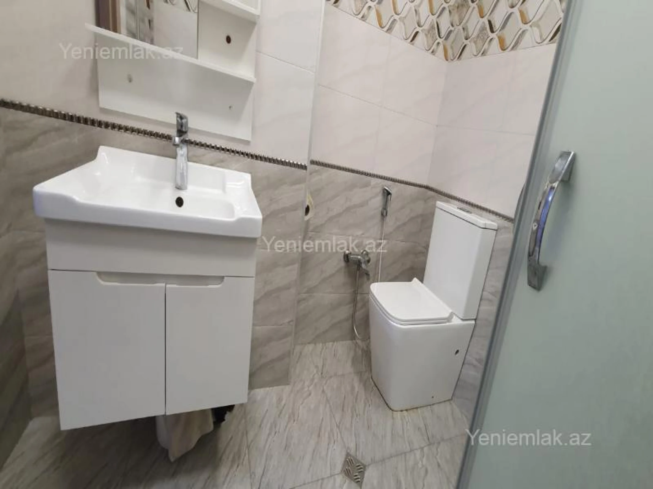 Satılır 3 otaqlı yeni tikili 72 m²