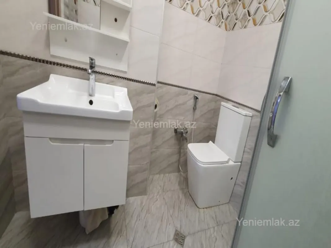 Satılır 3 otaqlı yeni tikili 72 m²