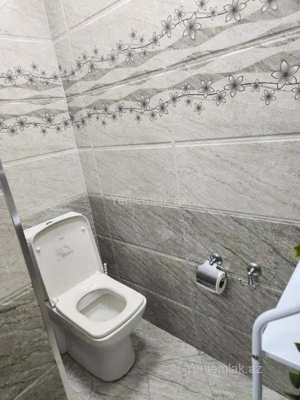 Satılır 3 otaqlı köhnə tikili 85 m²