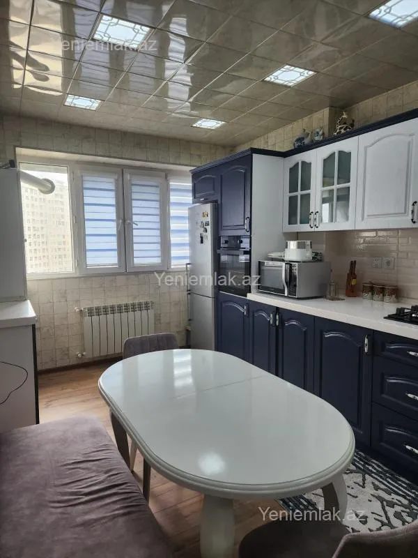 Satılır 3 otaqlı köhnə tikili 85 m²