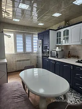 Satılır 3 otaqlı köhnə tikili 85 m²