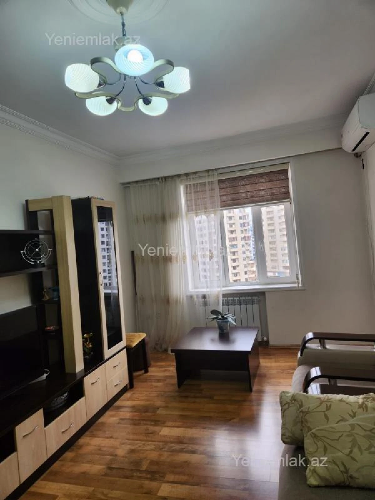 Satılır 3 otaqlı köhnə tikili 85 m²