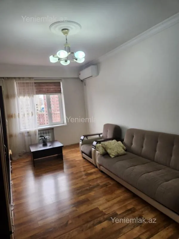 Satılır 3 otaqlı köhnə tikili 85 m²