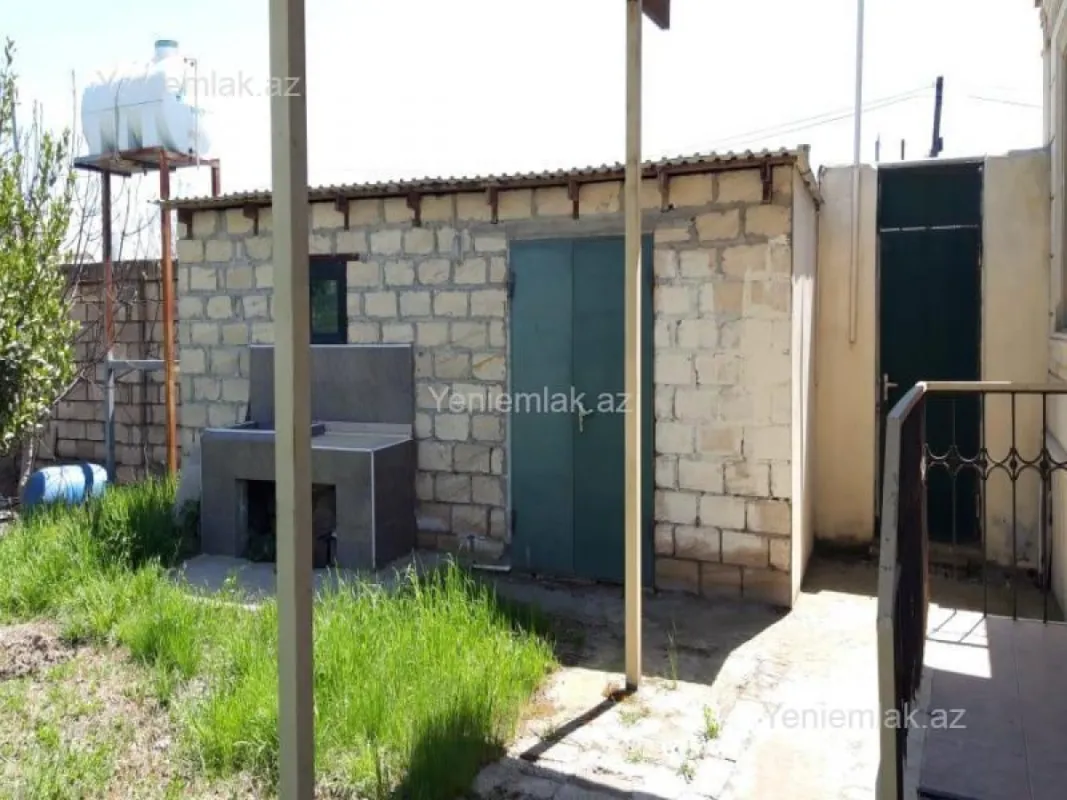 Satılır 6 otaqlı həyət evi 220 m²