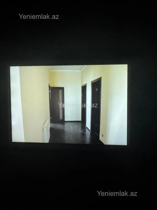 Satılır 6 otaqlı həyət evi 220 m²