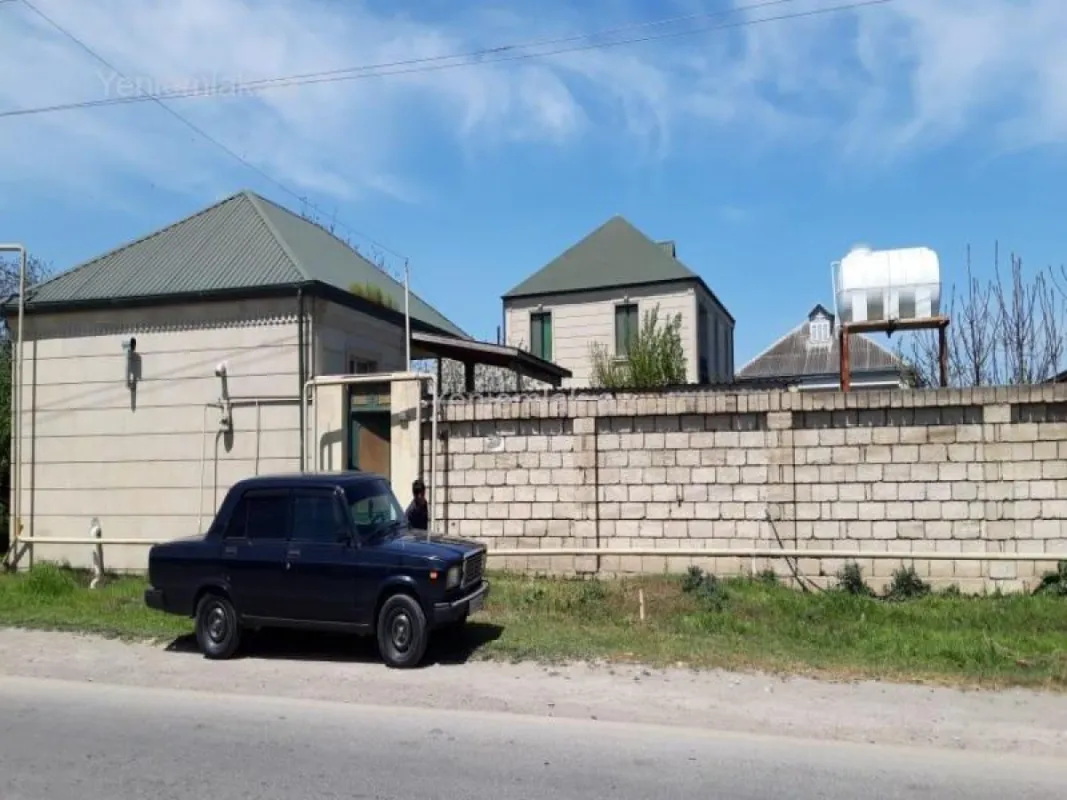 Satılır 6 otaqlı həyət evi 220 m²