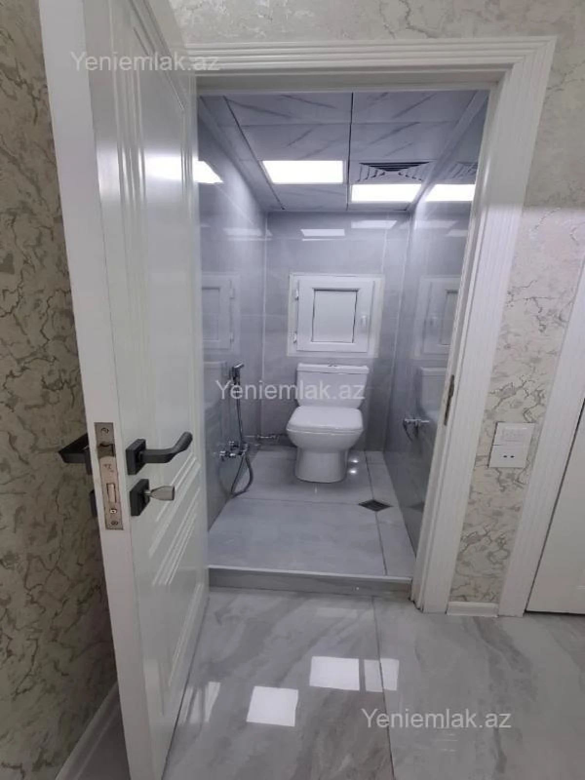 Satılır 3 otaqlı köhnə tikili 85 m²