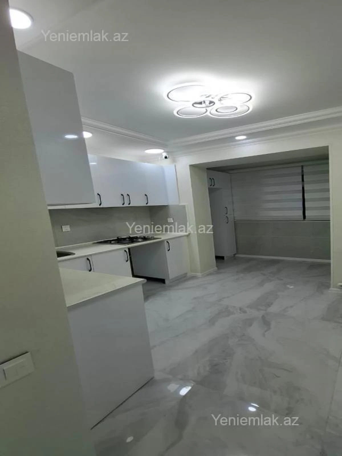 Satılır 3 otaqlı köhnə tikili 85 m²