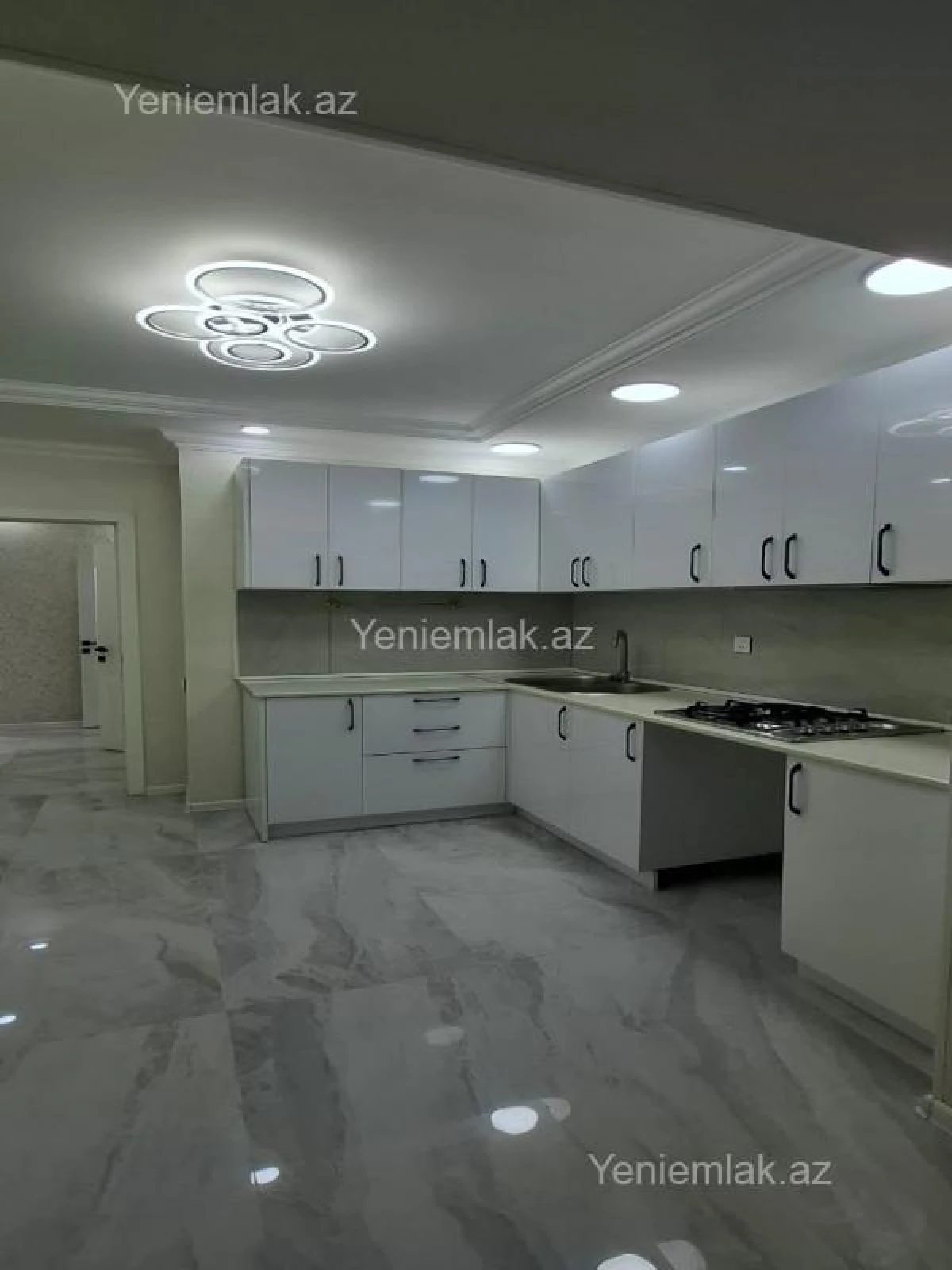 Satılır 3 otaqlı köhnə tikili 85 m²