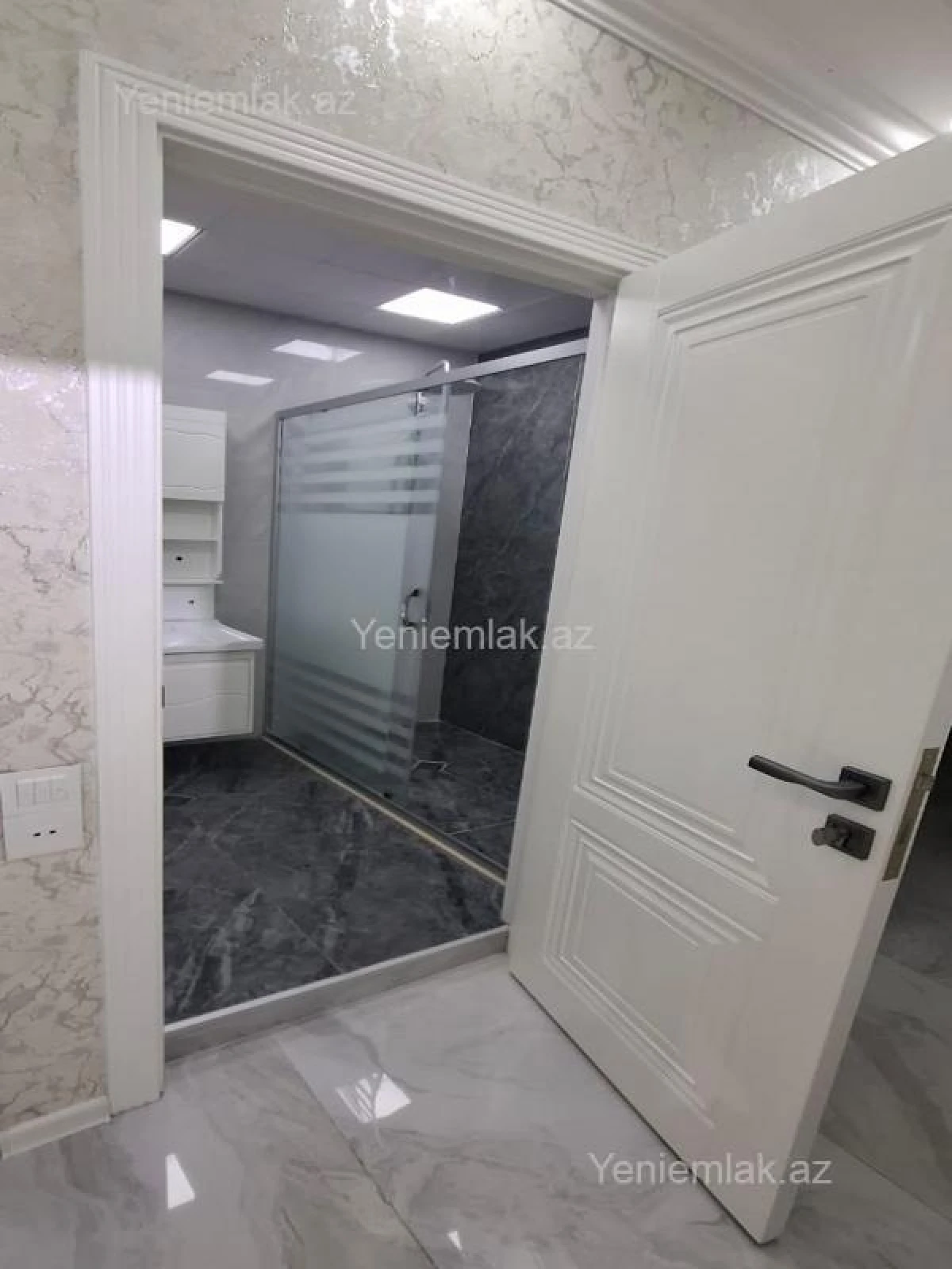 Satılır 3 otaqlı köhnə tikili 85 m²
