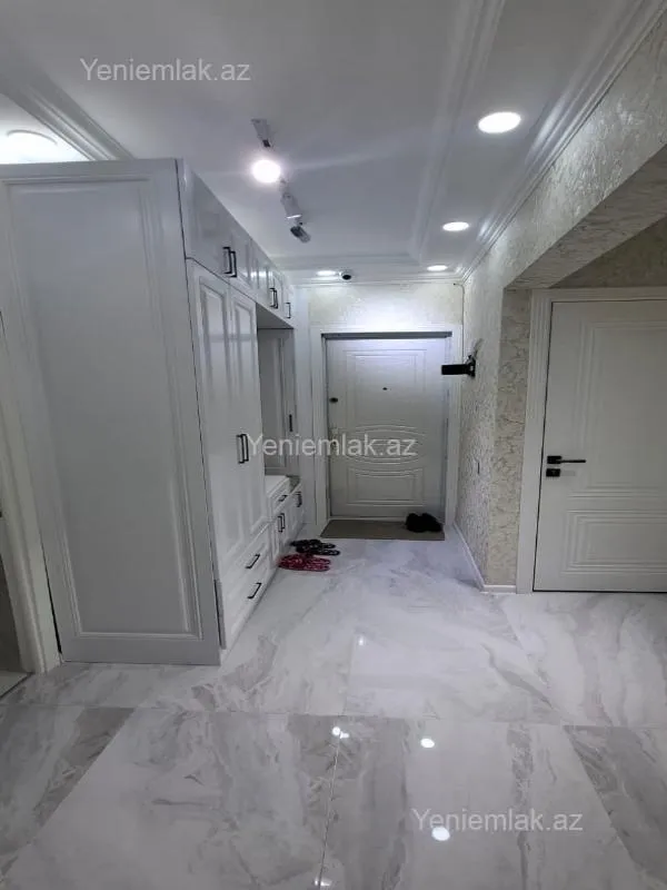Satılır 3 otaqlı köhnə tikili 85 m²