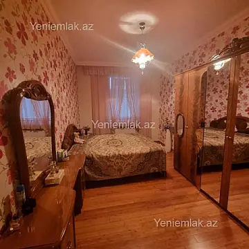 Satılır 5 otaqlı köhnə tikili 95 m²
