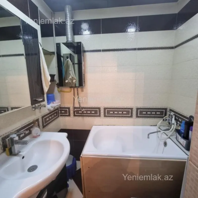 Satılır 5 otaqlı köhnə tikili 95 m²