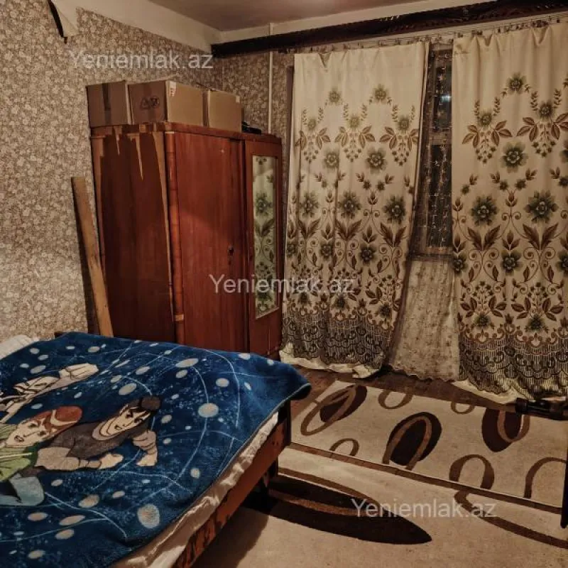 Satılır 3 otaqlı köhnə tikili 137 m²