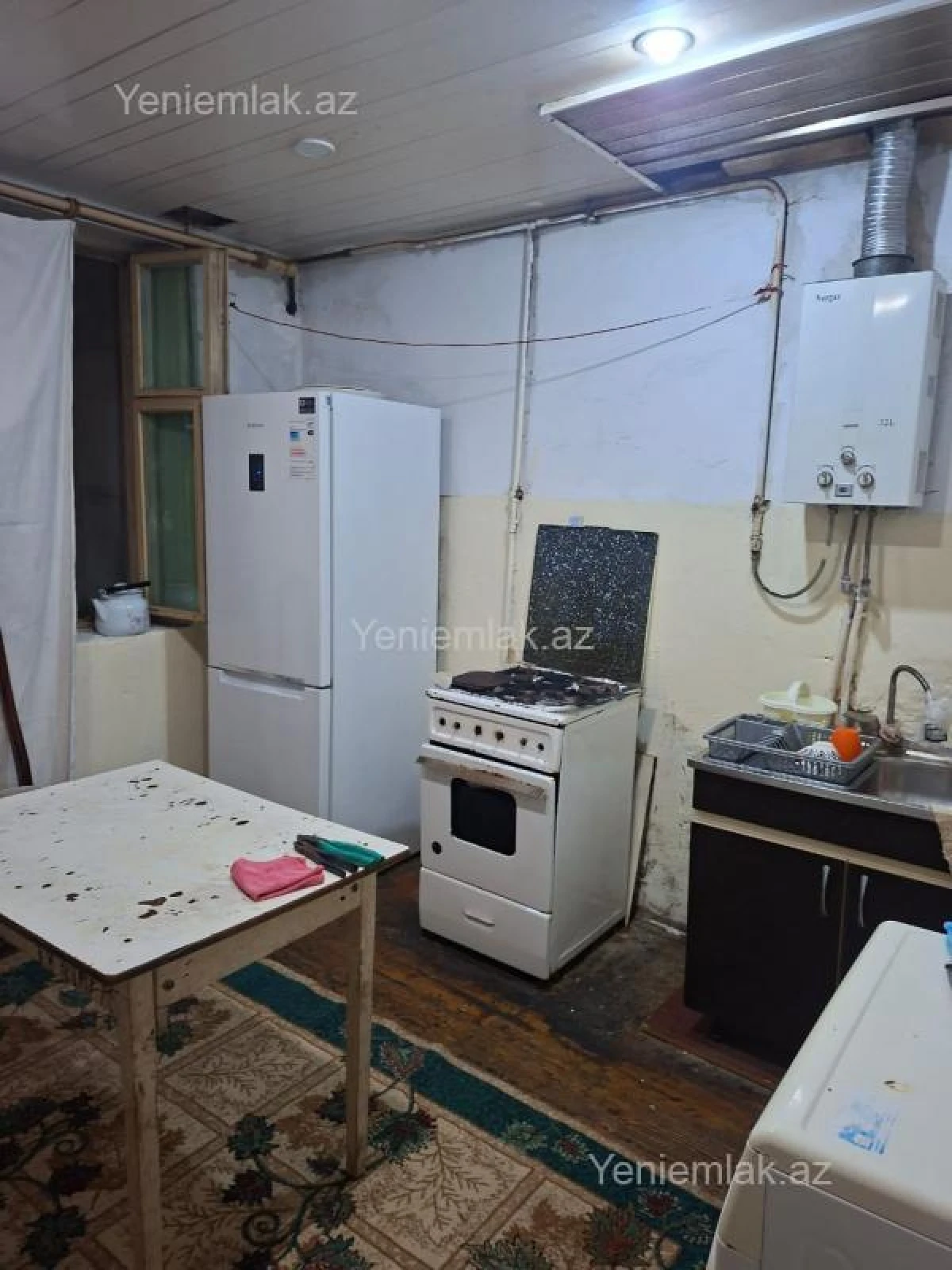 Satılır 3 otaqlı köhnə tikili 137 m²