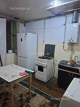 Satılır 3 otaqlı köhnə tikili 137 m²