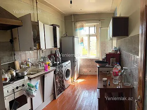 Satılır 3 otaqlı köhnə tikili 70 m²