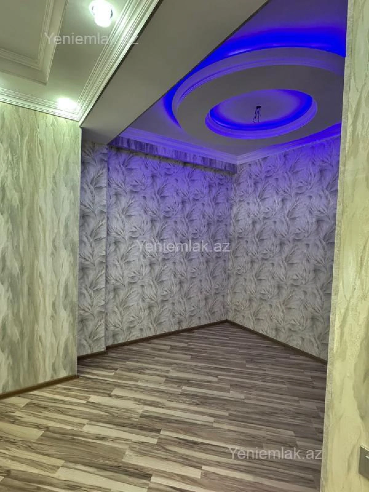 Satılır 2 otaqlı köhnə tikili 54.5 m²