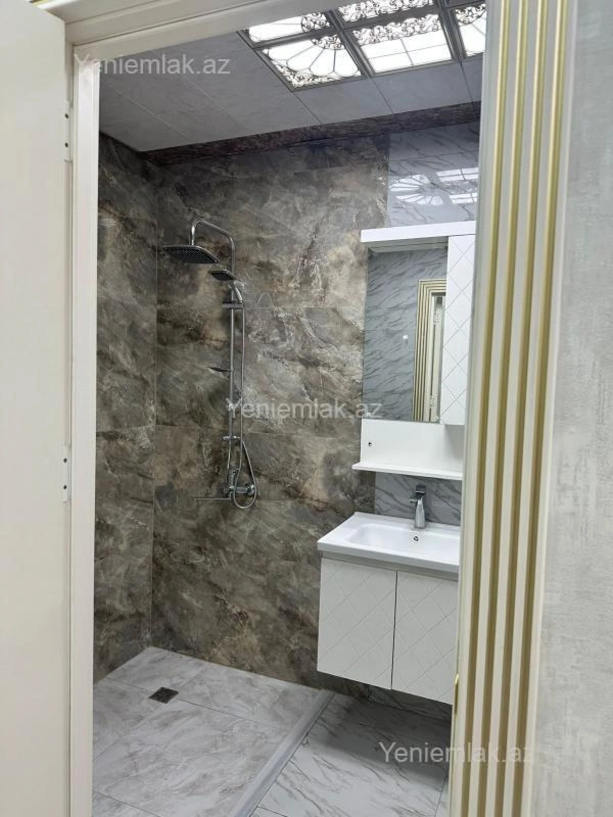 Satılır 2 otaqlı köhnə tikili 54.5 m²