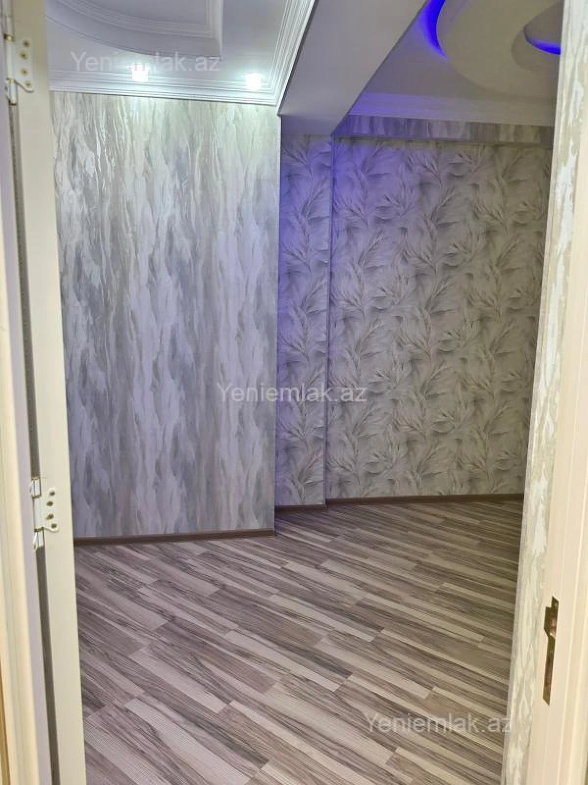 Satılır 2 otaqlı köhnə tikili 54.5 m²