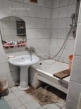 Satılır 3 otaqlı köhnə tikili 66 m²