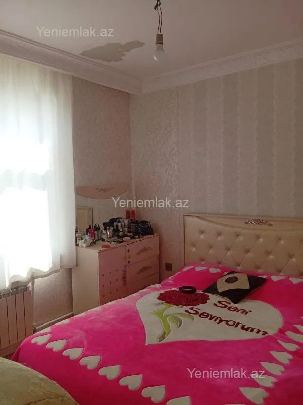 Satılır 4 otaqlı həyət evi 170 m²