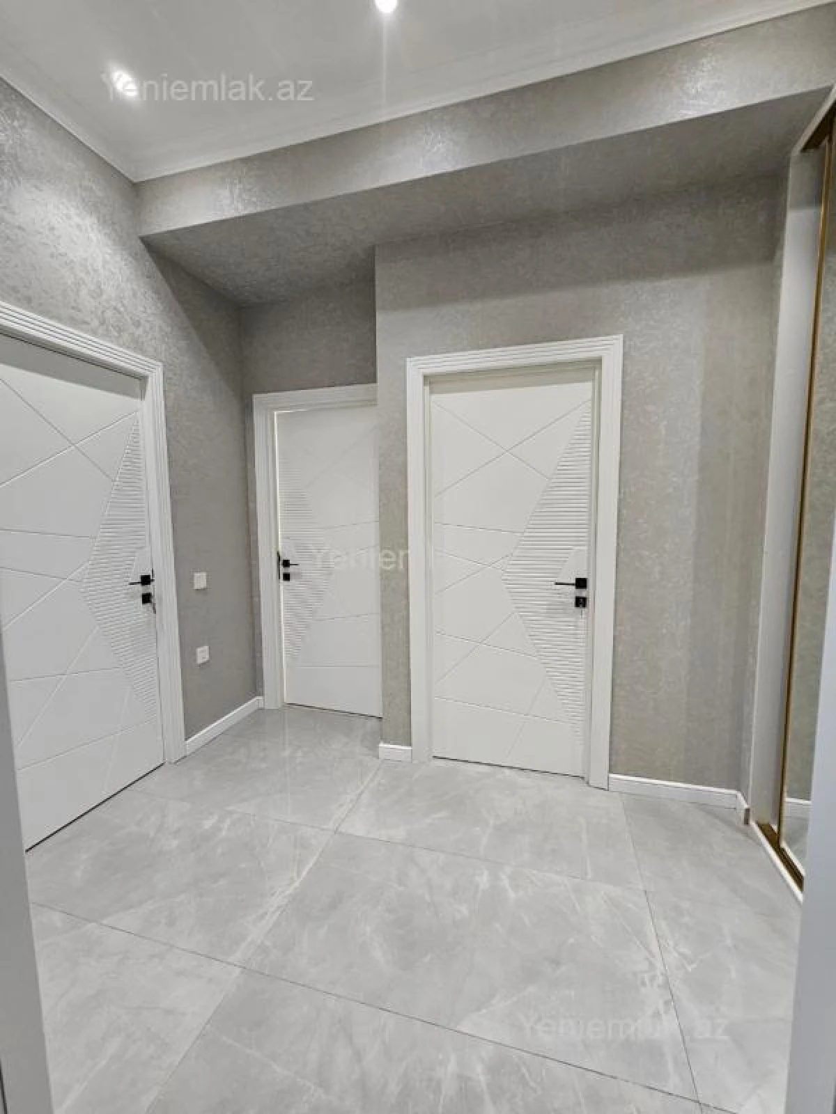 Satılır 2 otaqlı yeni tikili 60 m²