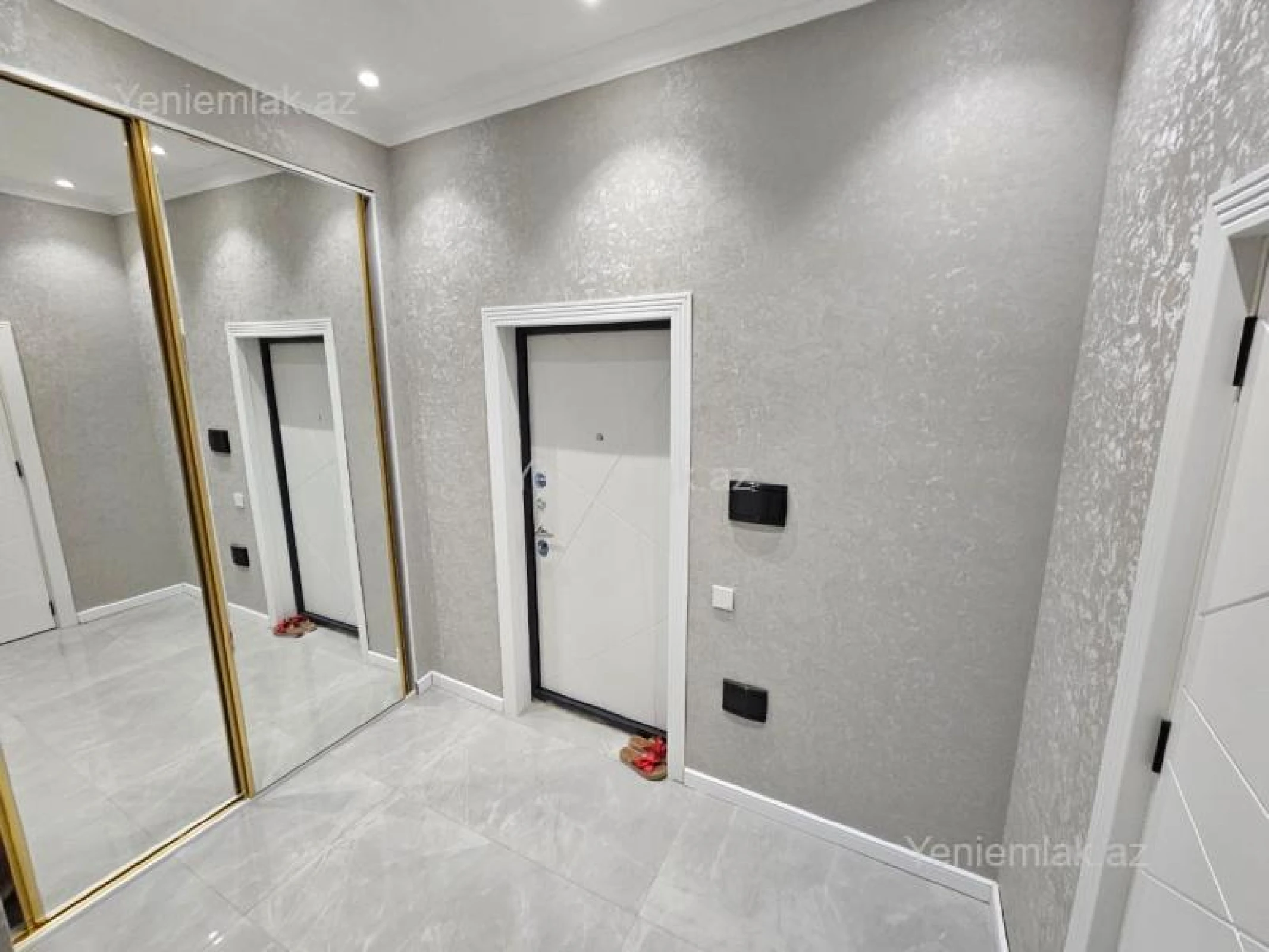 Satılır 2 otaqlı yeni tikili 60 m²