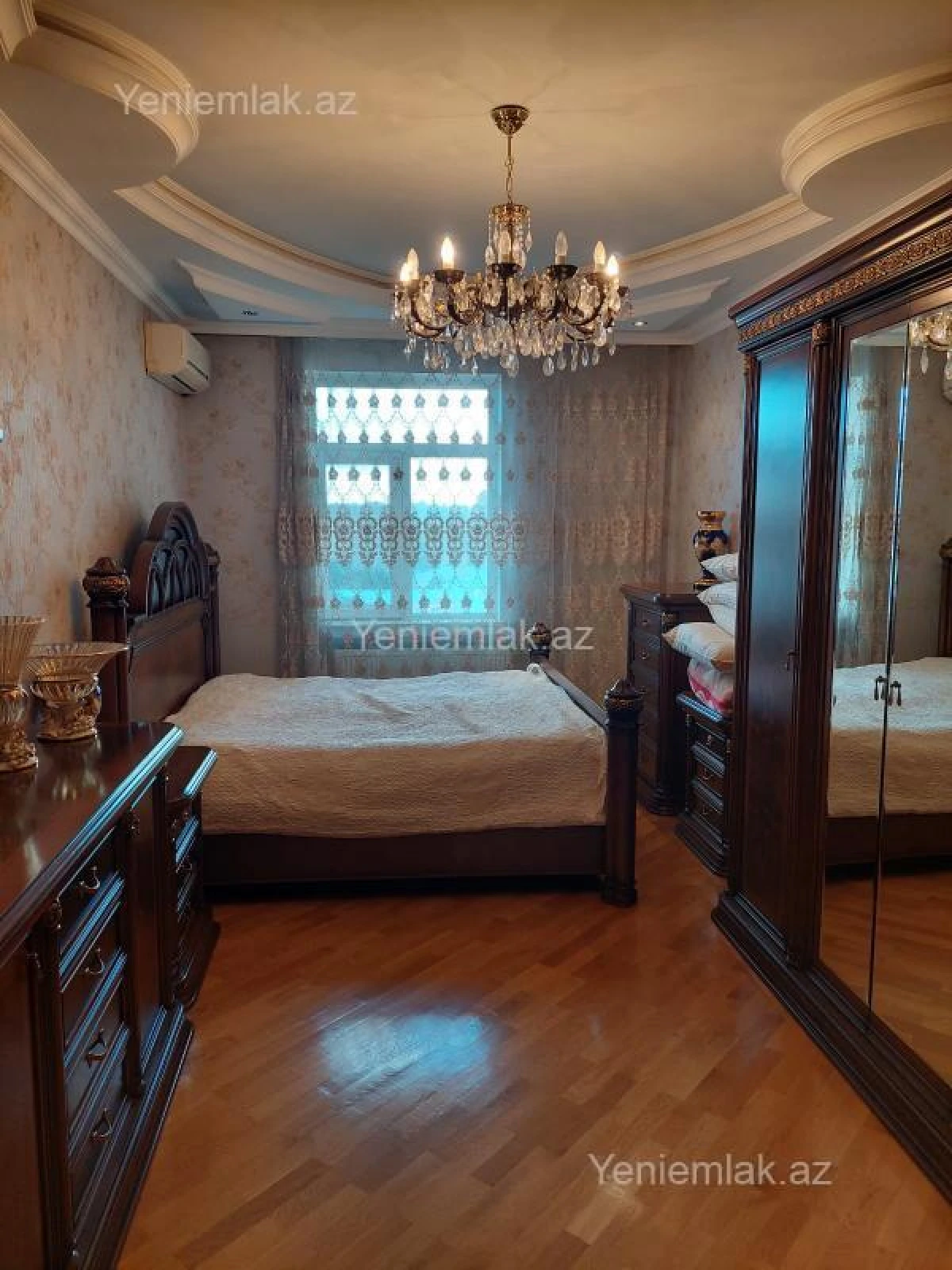 Satılır 4 otaqlı yeni tikili 200 m²