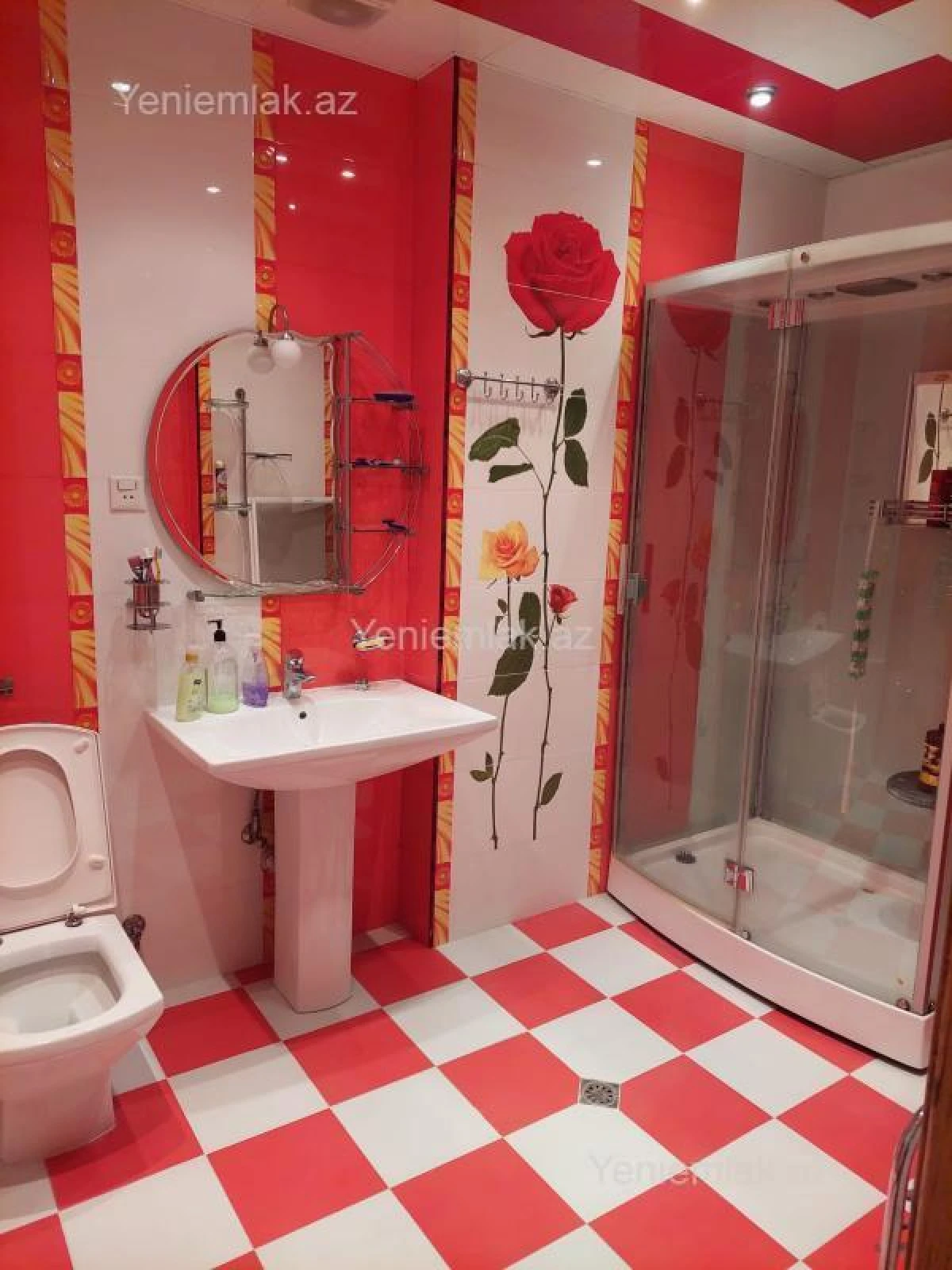 Satılır 4 otaqlı yeni tikili 200 m²