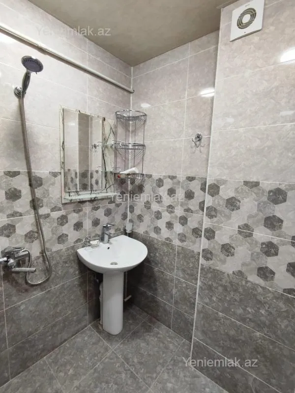 Satılır 3 otaqlı köhnə tikili 85 m²