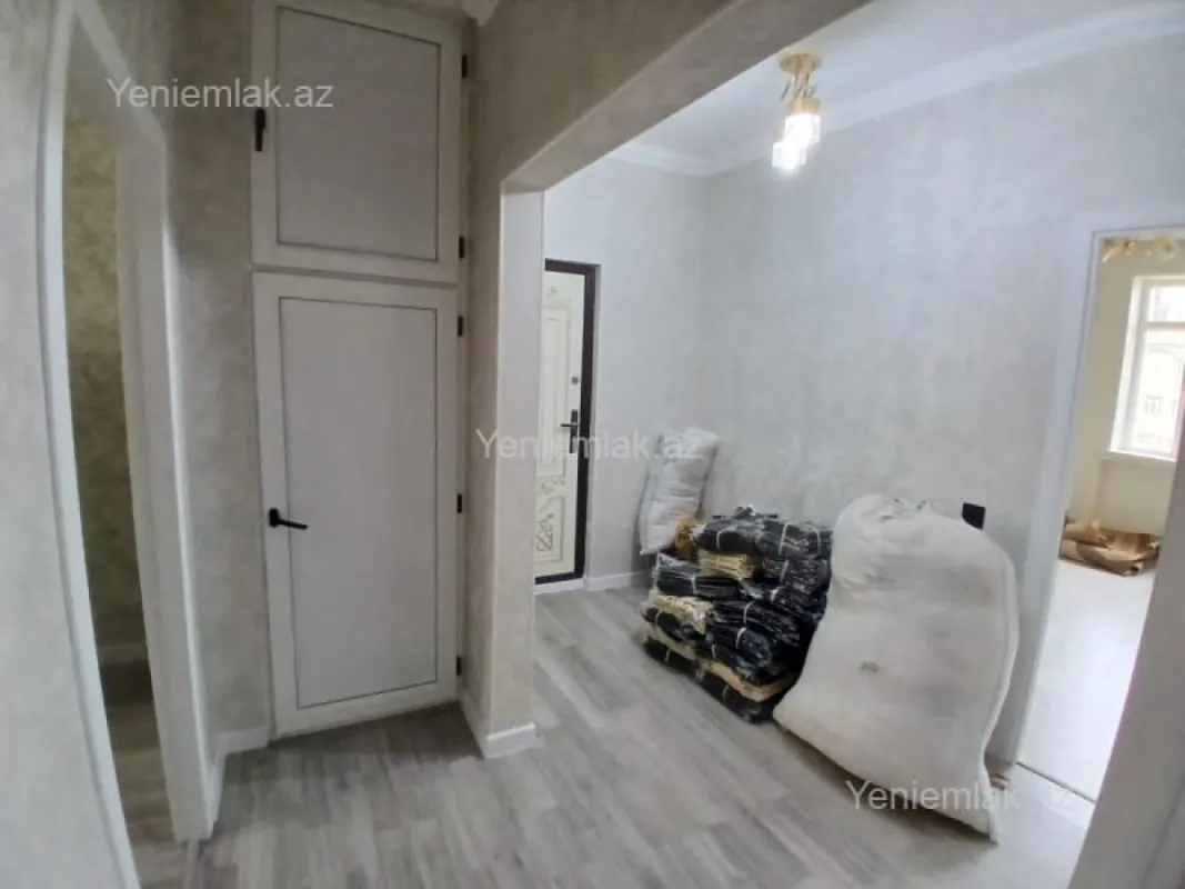 Satılır 3 otaqlı köhnə tikili 85 m²