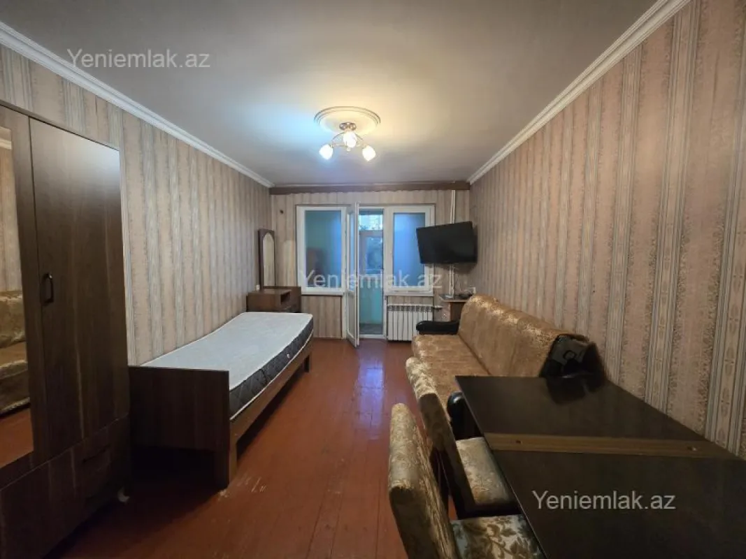 Satılır 1 otaqlı köhnə tikili 30 m²