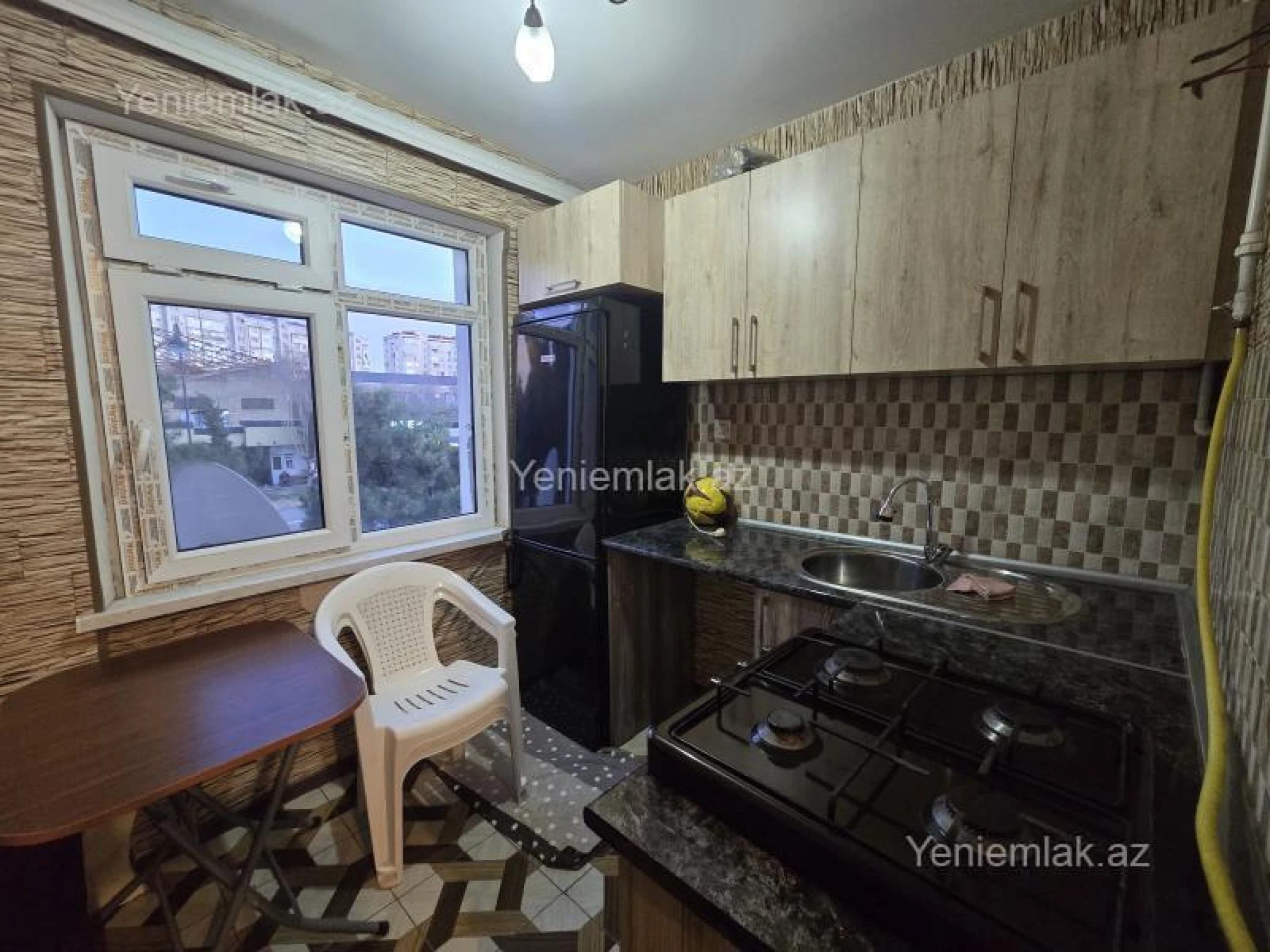 Satılır 1 otaqlı köhnə tikili 30 m²