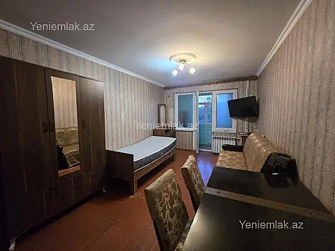 Satılır 1 otaqlı köhnə tikili 30 m²