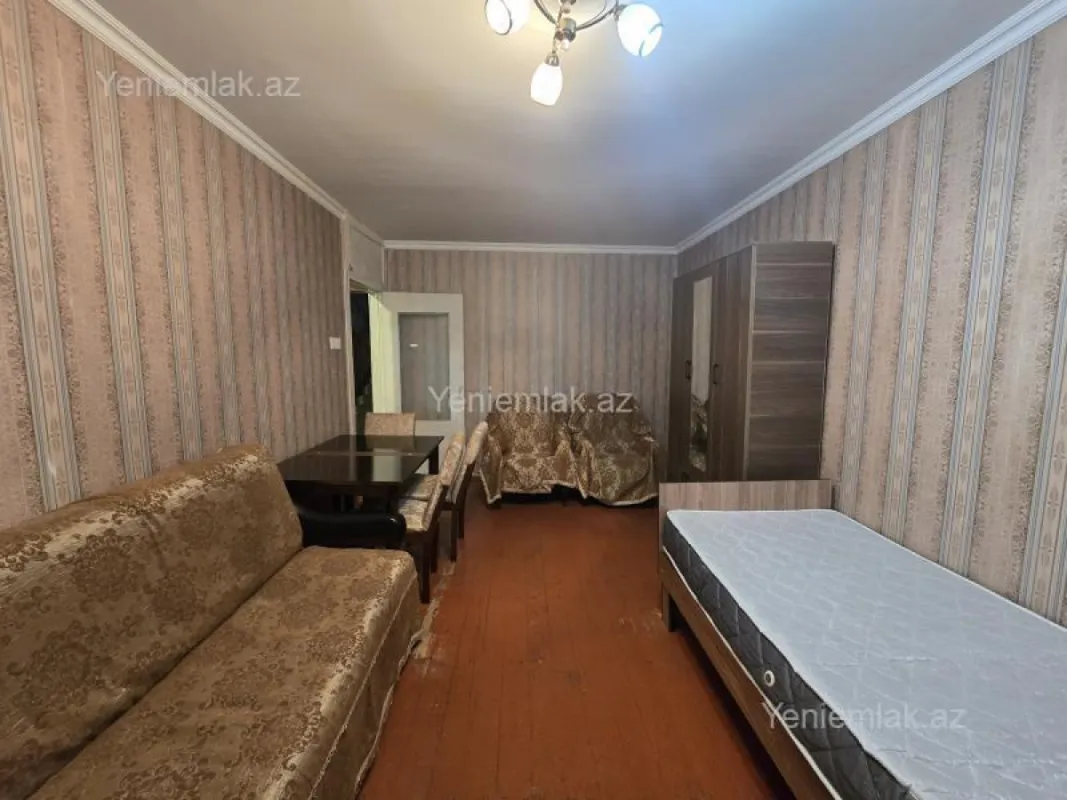 Satılır 1 otaqlı köhnə tikili 30 m²