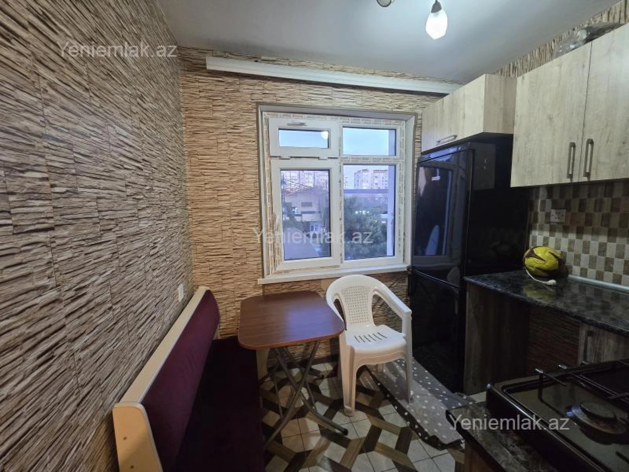 Satılır 1 otaqlı köhnə tikili 30 m²