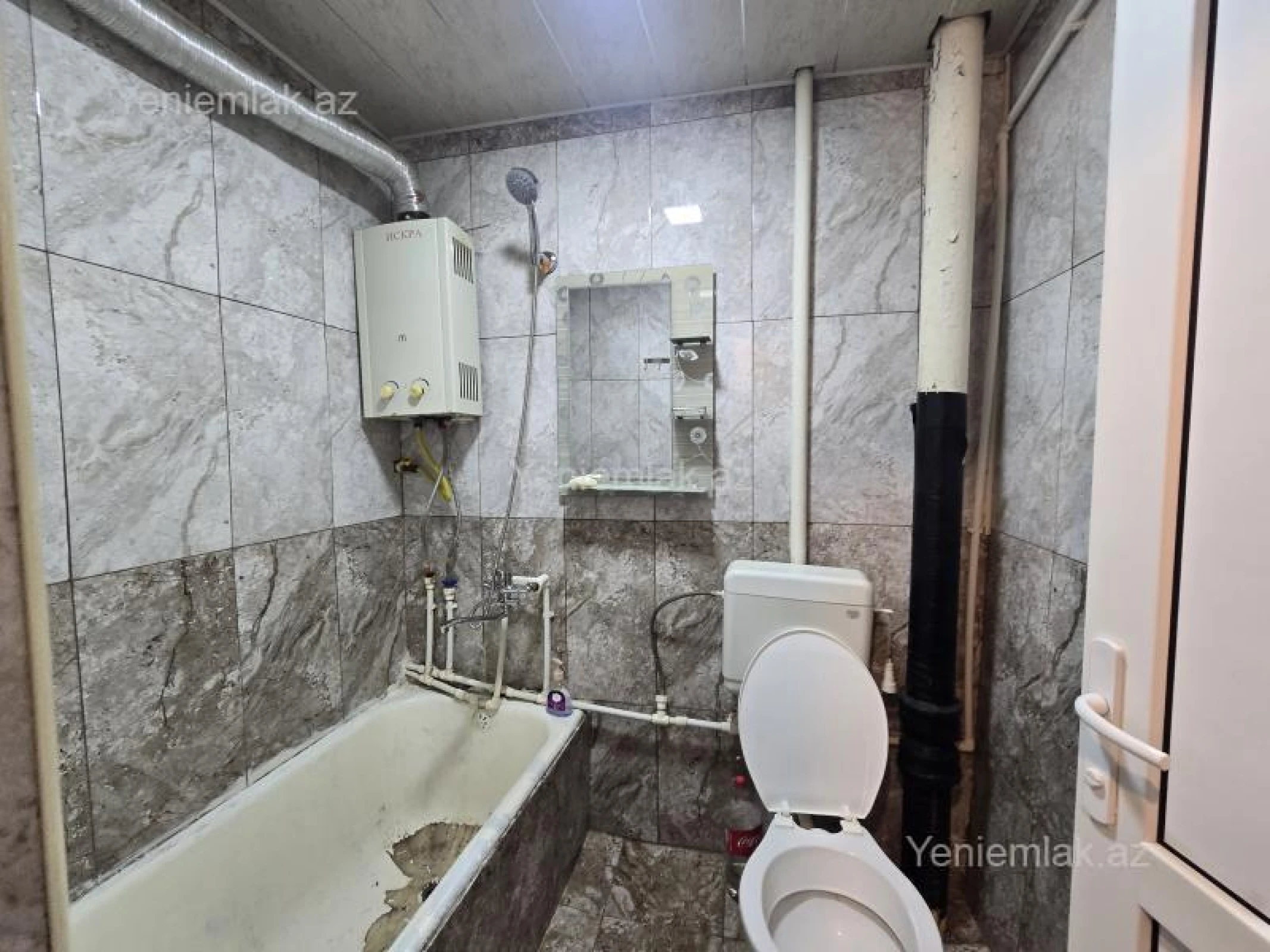 Satılır 1 otaqlı köhnə tikili 30 m²