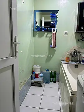 Satılır 1 otaqlı köhnə tikili 32 m²