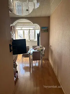 Satılır 3 otaqlı köhnə tikili 78 m²
