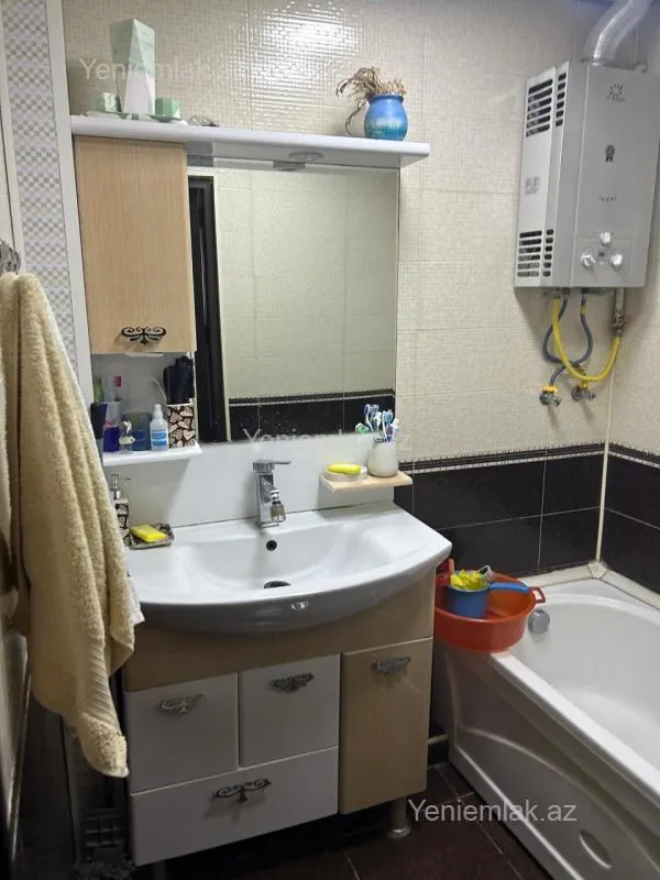 Satılır 3 otaqlı köhnə tikili 78 m²