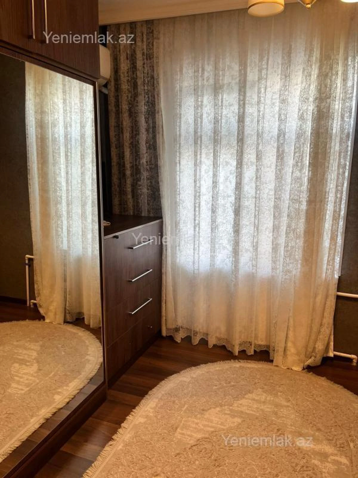 Satılır 3 otaqlı köhnə tikili 80 m²