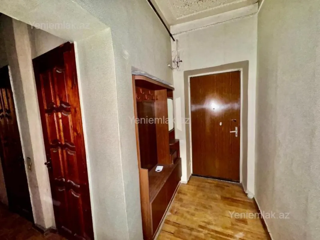 Satılır 3 otaqlı köhnə tikili 80 m²