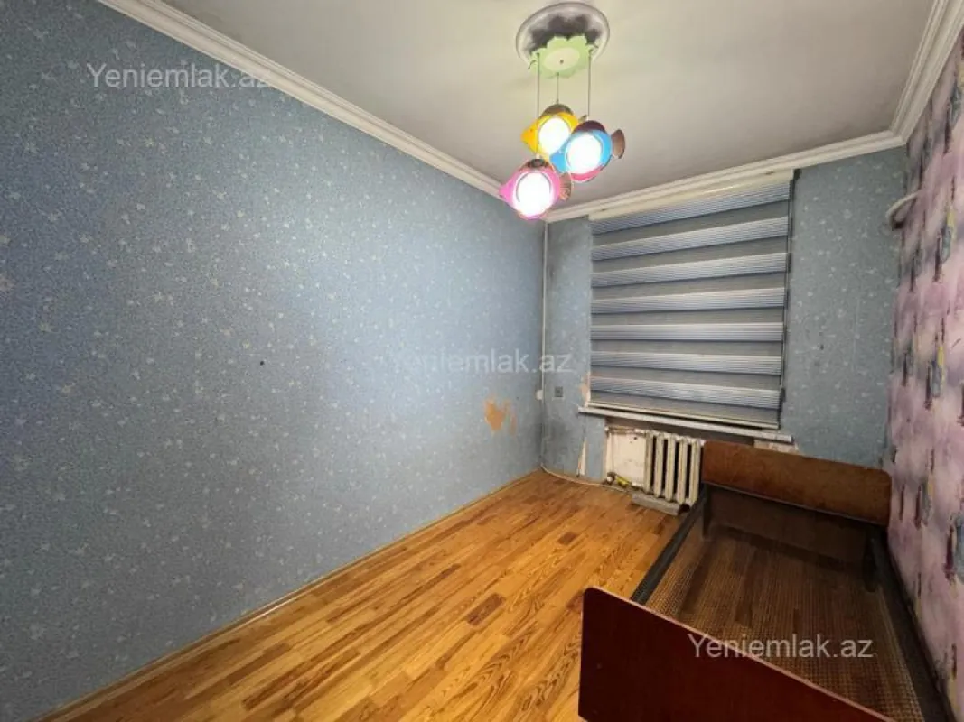 Satılır 3 otaqlı köhnə tikili 80 m²